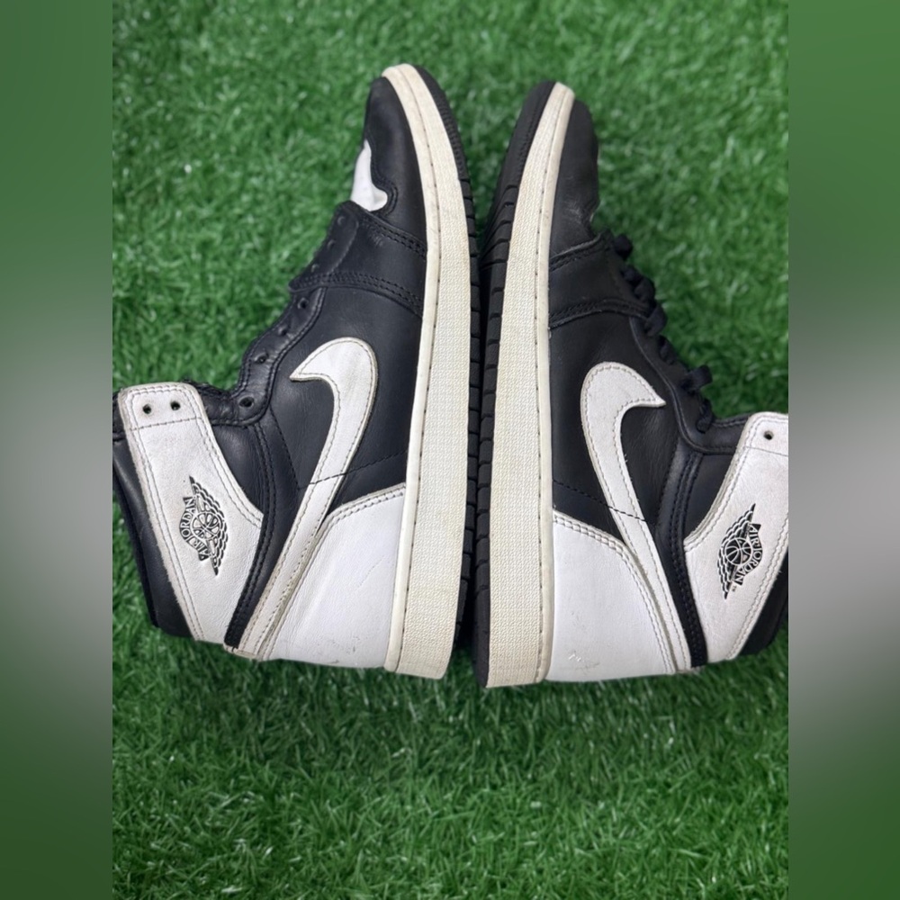 2024
Air Jordan‎ 1 Retro High OG GS 'Black White 2.0' Size 7Y
